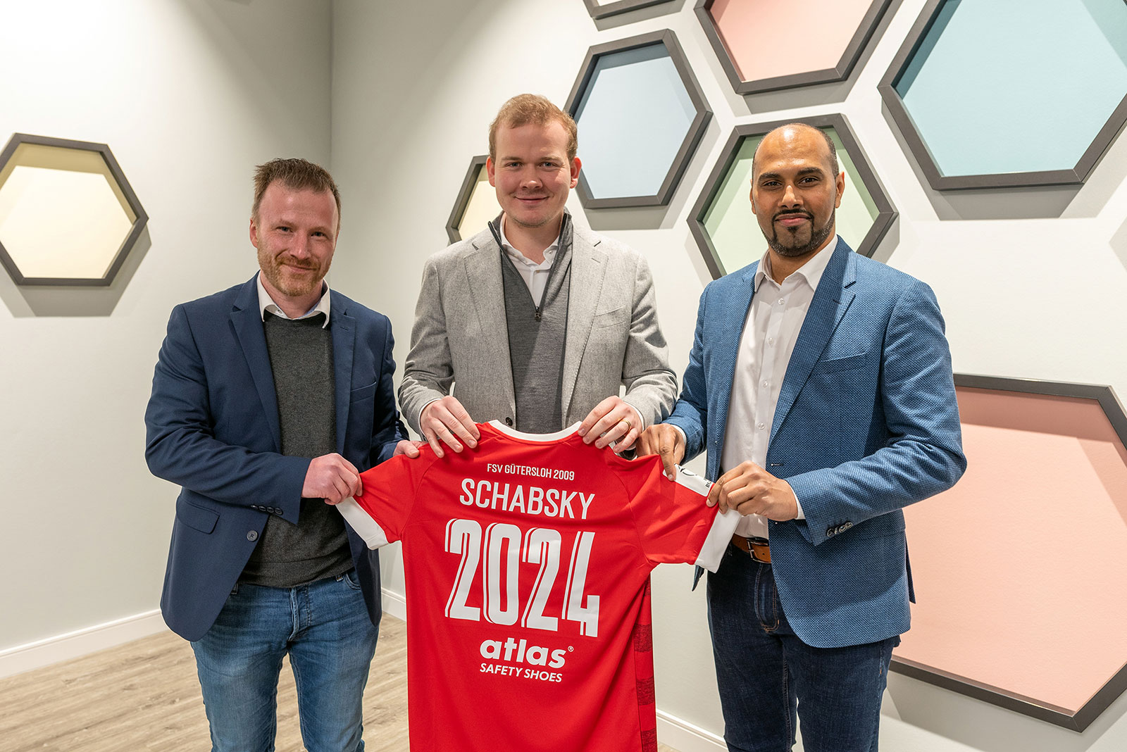 Chris Punnakkattu Daniel and Tobias Neumann meeting ATLAS Safety Shoes CEO Hendrik Schabsky.